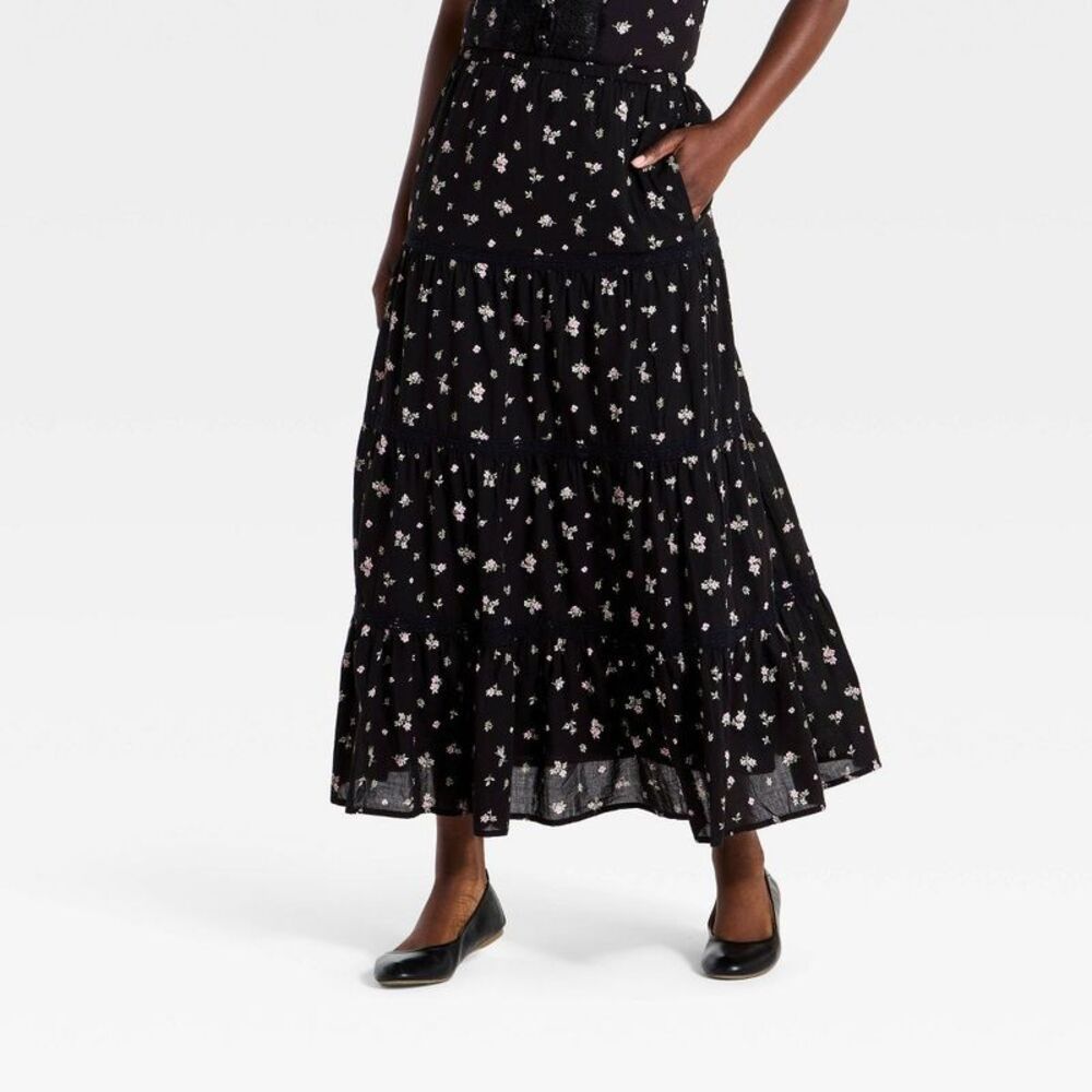 Women's Lace Maxi Pull On Skirt - Universal Thread Black Floral M
